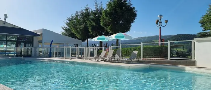 Une piscine chauffée face au panorama