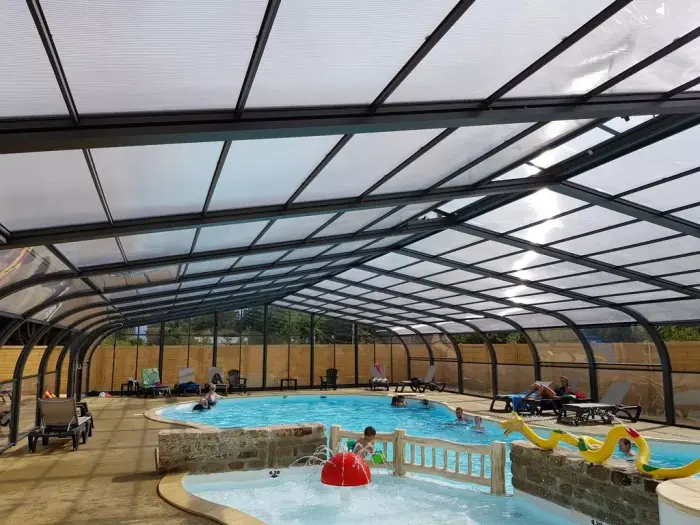 Deux bassins chauffés pour varier les bains