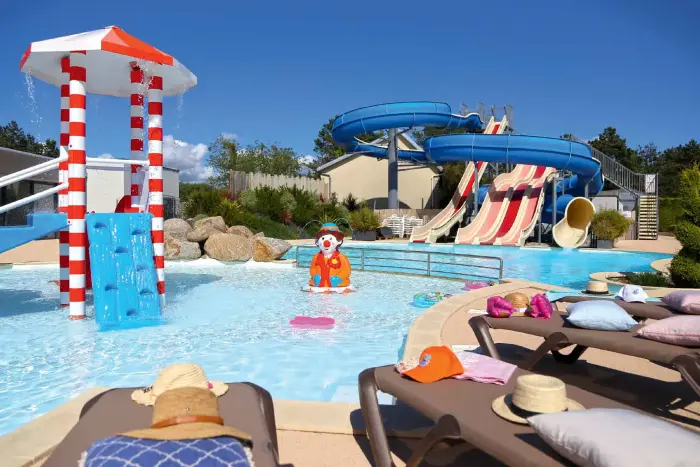 Un espace aquatique chauffé et varié