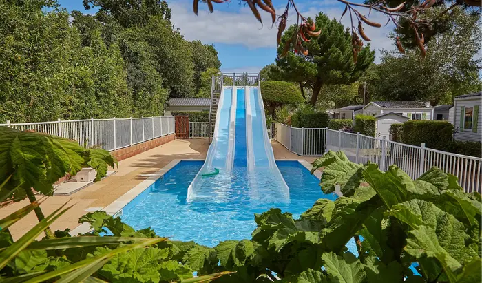 Une baignade couverte pour tous les âges