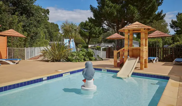 Une baignade couverte pour tous les âges