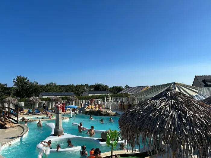 Deux bassins chauffés pour varier les baignades