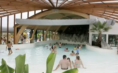 Baignade couverte et parc aquatique
