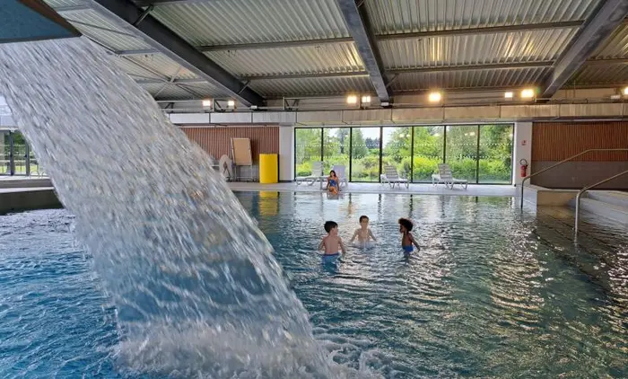 Entre piscines chauffées et étang aménagé