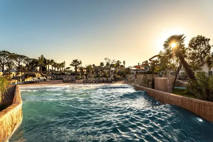 Un parc aquatique chauffé toute la saison