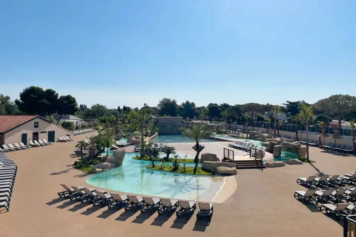 Un parc aquatique chauffé toute la saison