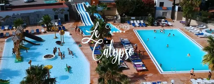 Un parc aquatique chauffé et animé