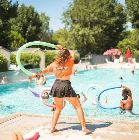 Une baignade simple entre débordement et soleil