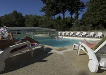 Une piscine découvrable pour se rafraîchir