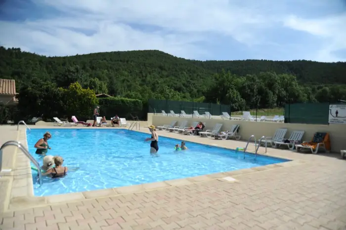 Une baignade chauffée face au Canigou