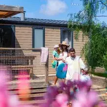 Jeux d'eau et glisse côté enfants