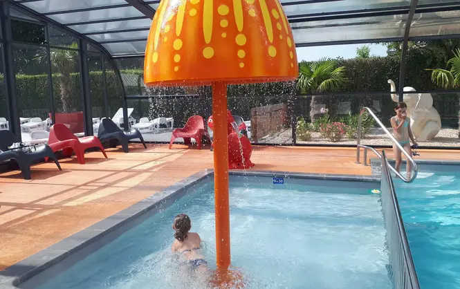 Une piscine couverte pour la belle saison