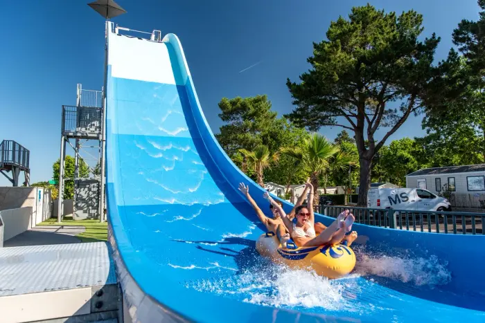 Un parc aquatique chauffé très complet