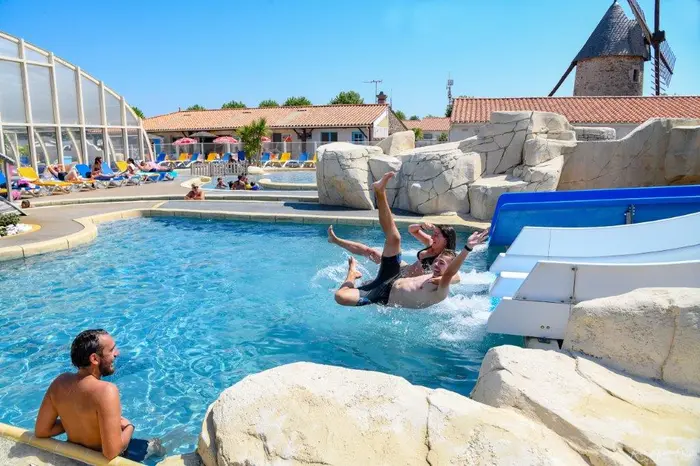 Un parc aquatique chauffé et varié