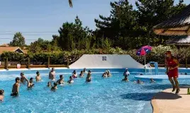 Deux bassins chauffés pour toute la famille