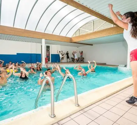 Un espace aquatique chauffé et ludique