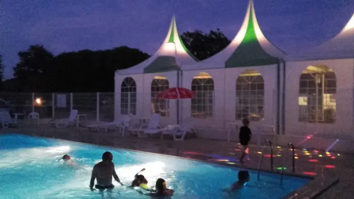 Une baignade couverte au rythme du séjour
