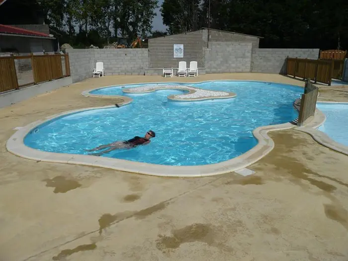 Une piscine chauffée pour la saison
