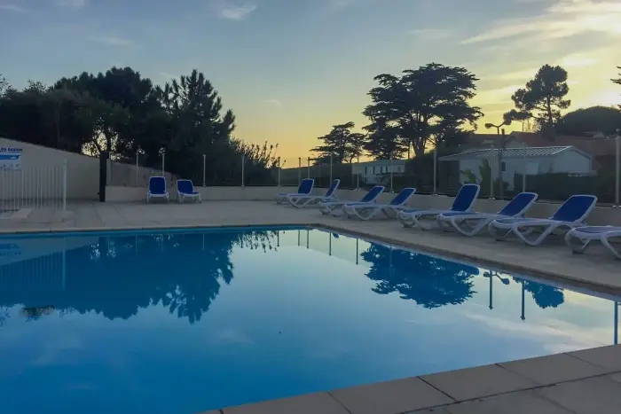 Piscine chauffée et baignade côté océan