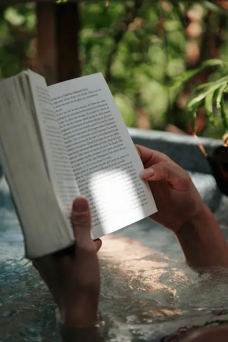 Piscine chauffée et glissades en saison