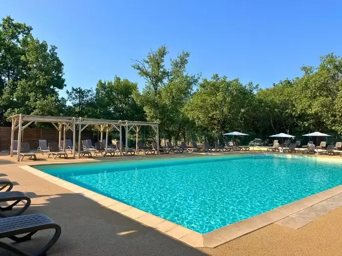 Une baignade chauffée au cœur du domaine