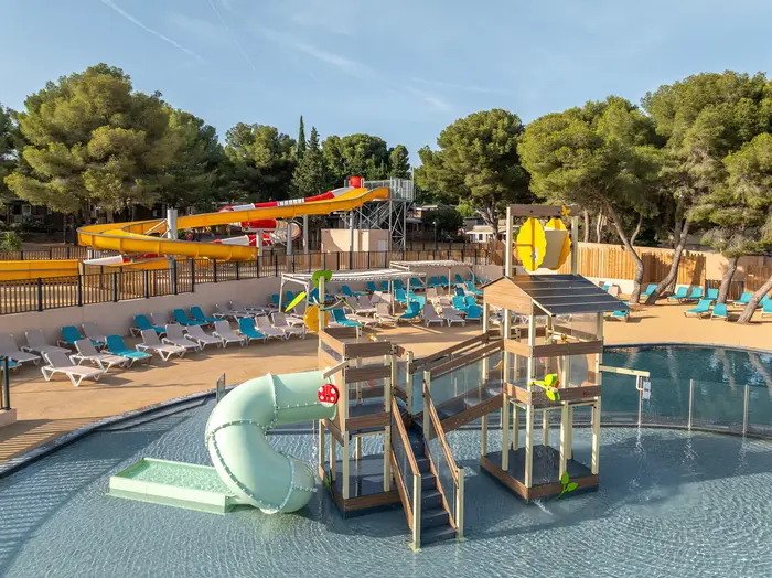 Un parc aquatique entre glisse et détente