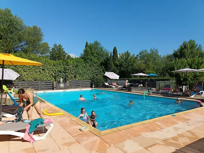 Une piscine pour les journées d'été