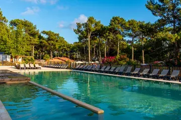 Piscines chauffées et bassin couvert