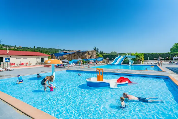 Entre piscines, lagon et jeux d'eau