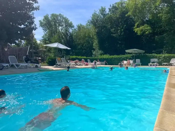 Deux bassins et le lac tout proche