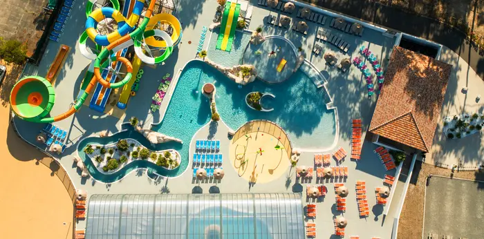 Un parc aquatique entre détente et glisse