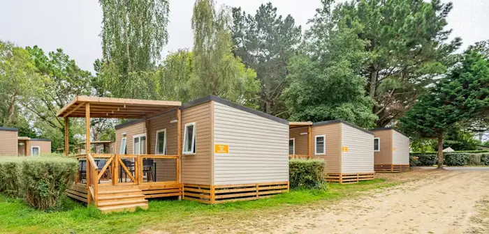 Deux piscines chauffées et plage à deux pas