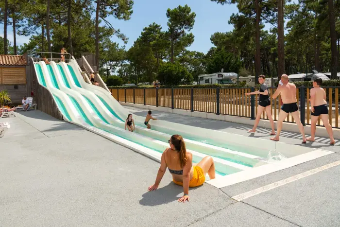 Un parc aquatique chauffé très complet