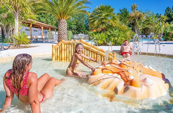 Deux piscines chauffées pour varier les baignades