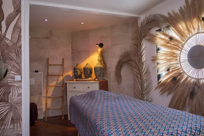 Un espace détente avec massages