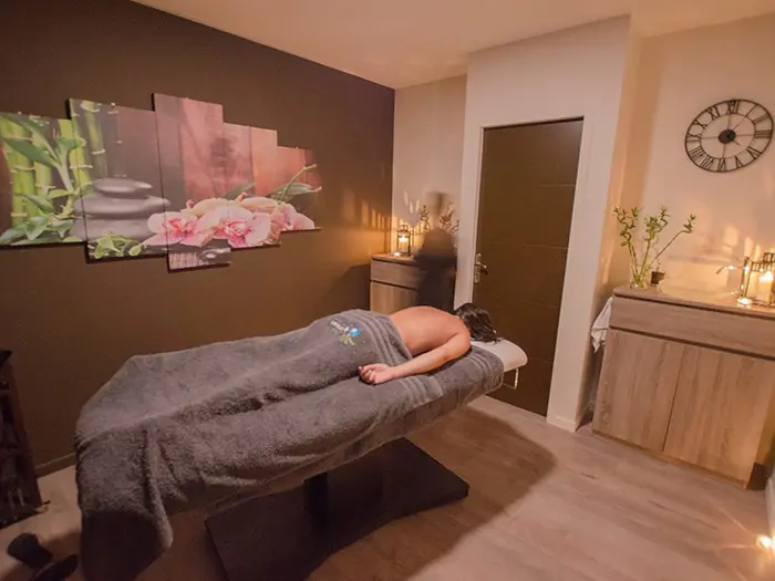 Hammam, massages et bain à remous
