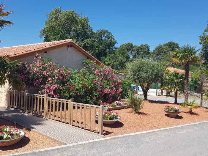 Massages et détente au solarium