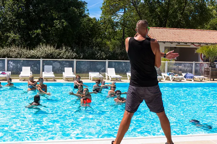 Détente douce entre yoga et solarium