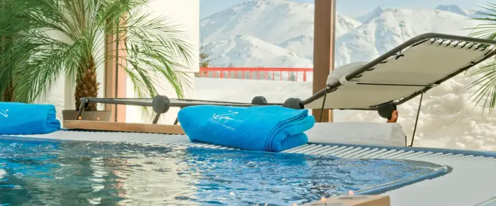 Un espace détente avec spa et hammam