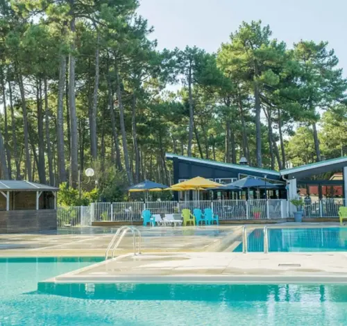 Un espace détente avec spa et hammam