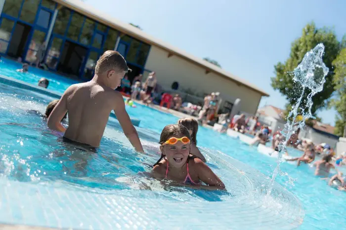 Un bain à remous pour souffler