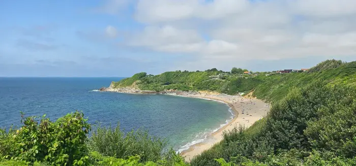 Lac et plages de la côte basque