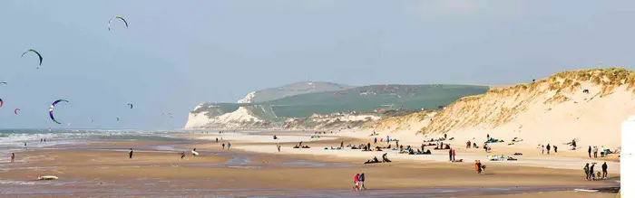 Plages et loisirs nautiques sur la côte