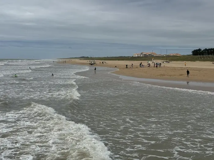 Une série de plages tout autour