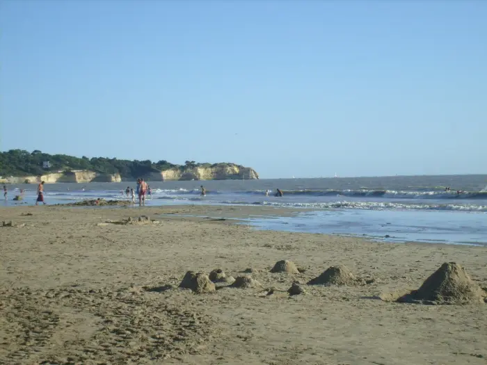 La plage toute proche du camping