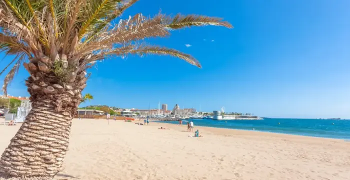 Deux plages accessibles autour de Fréjus