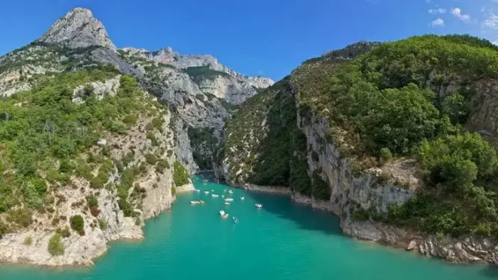 Lacs, calanques et eaux du Verdon