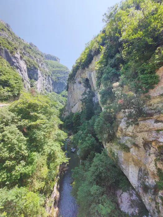 Baignade naturelle dans les Gorges du Loup