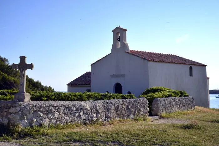 Plages, calanques et sorties nautiques alentour