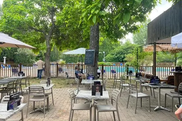 Repas et courses sans quitter le domaine